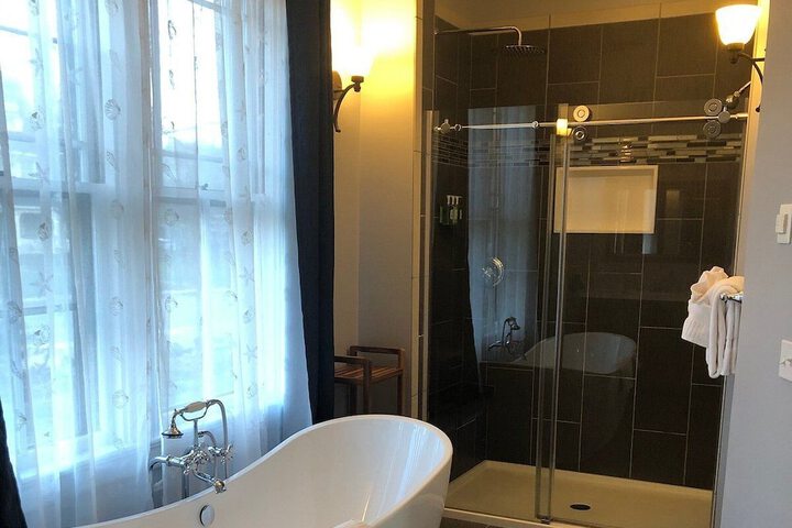 Room 25 of 60