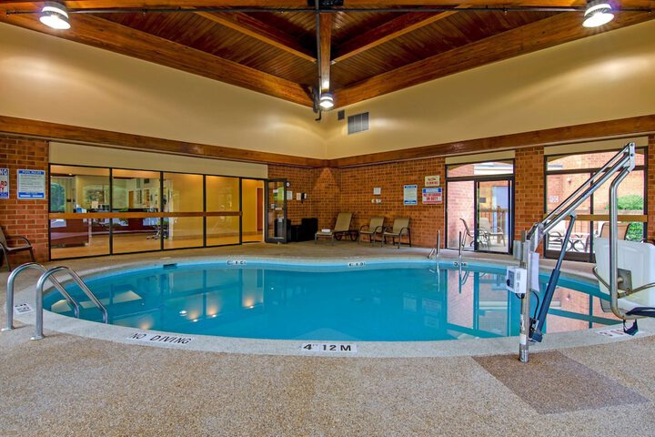 Pool 5 of 25