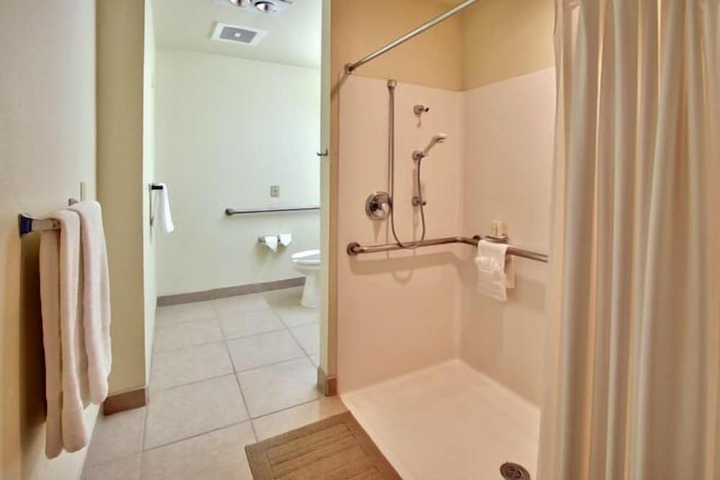 Western Skies Inn & Suites