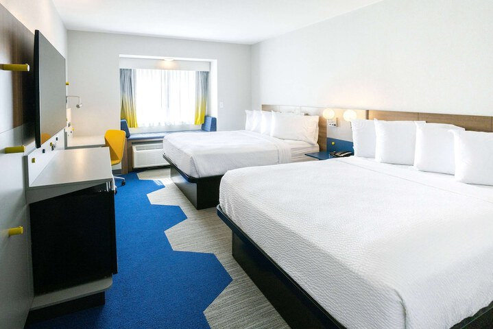 Microtel Inn & Suites by Wyndham Springville