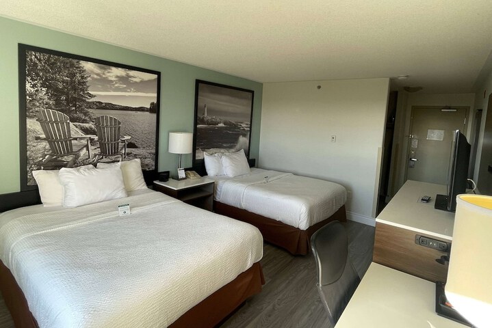 Super 8 by Wyndham Peterborough