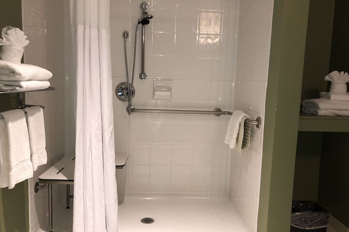 Room 17 of 48