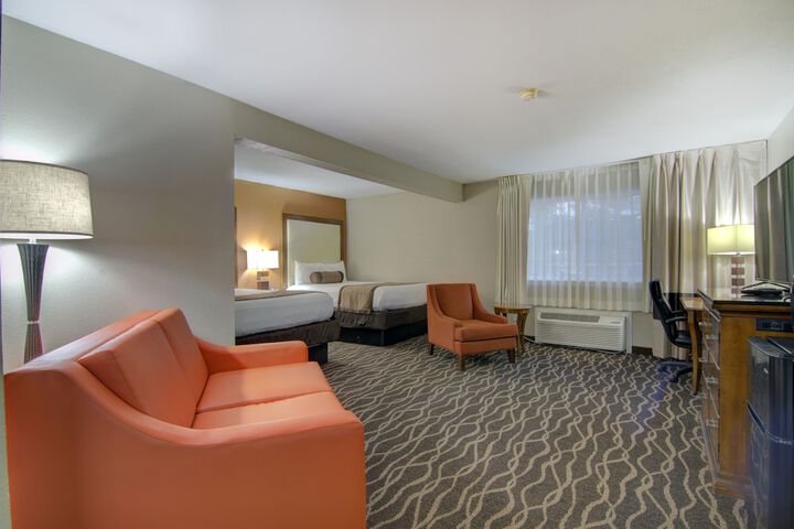 Westbridge Inn & Suites