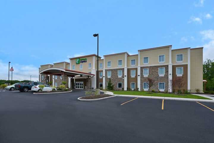 Hotel 3 of 53