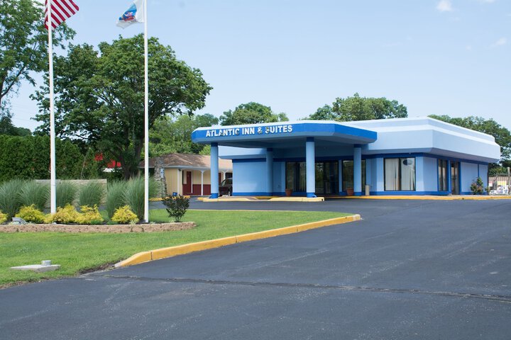 Hotel 4 of 65