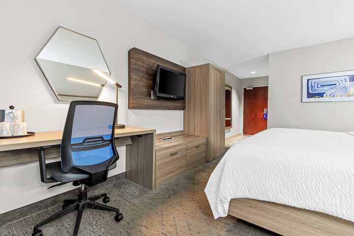 Holiday Inn Express Hotel & Suites FLORENCE NORTHEAST by IHG