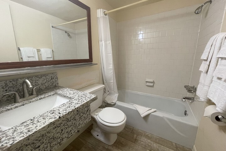 Room 14 of 26