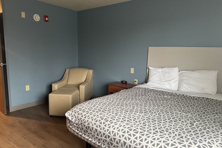Room 35 of 41
