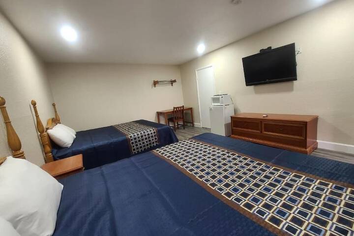 Room 18 of 23