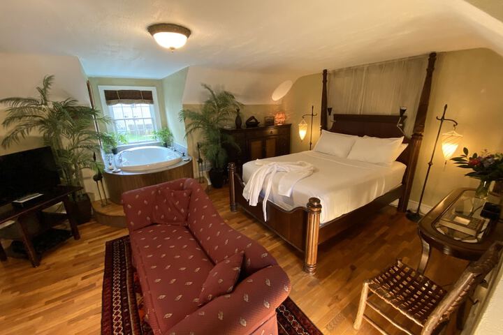 Room 18 of 32