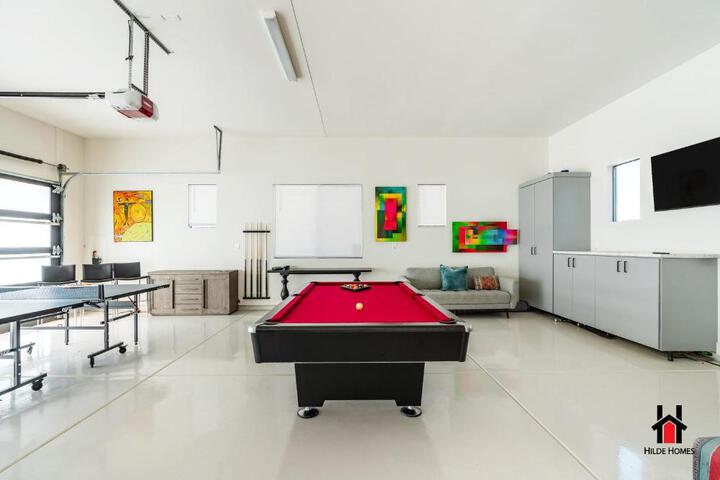 Peaceful Getaway to a New Custom-Built Luxury Home