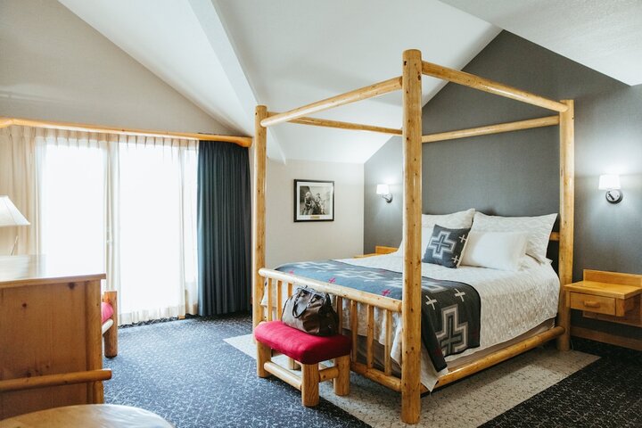 Room 16 of 52