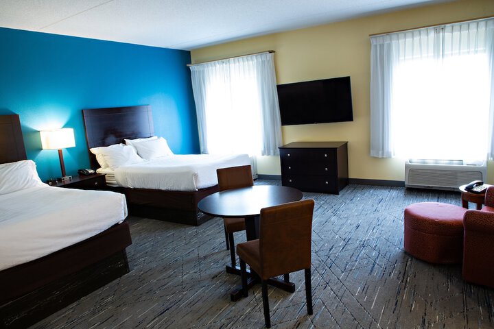 Holiday Inn Express Hotel & Suites Harrisburg West by IHG