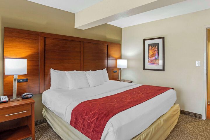 Room 35 of 104
