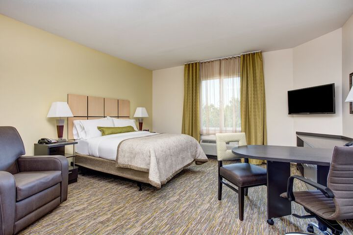 Candlewood Suites Cut Off by IHG