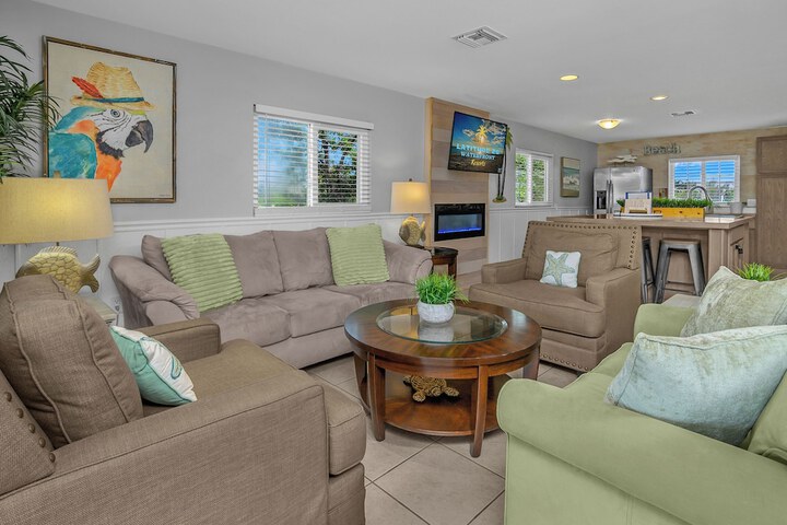 Latitude 26 Waterfront Boutique Resort - Bonita Springs