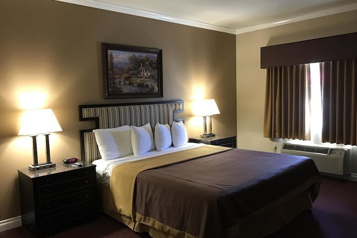 Room 15 of 19