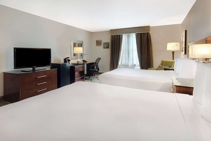 Room 43 of 82