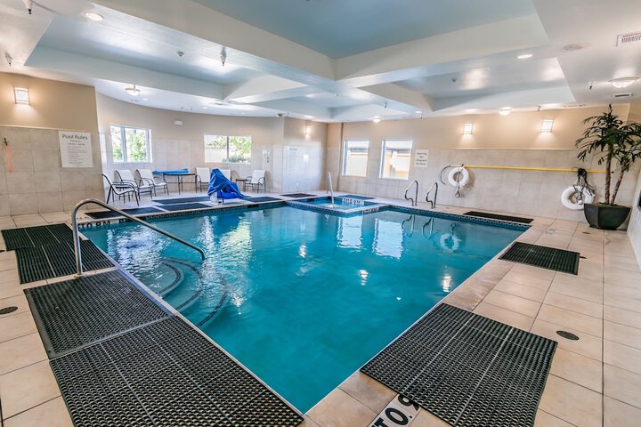 Pool 10 of 60