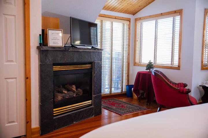 Beaujolais Boutique B & B at Theas House- Adults Only