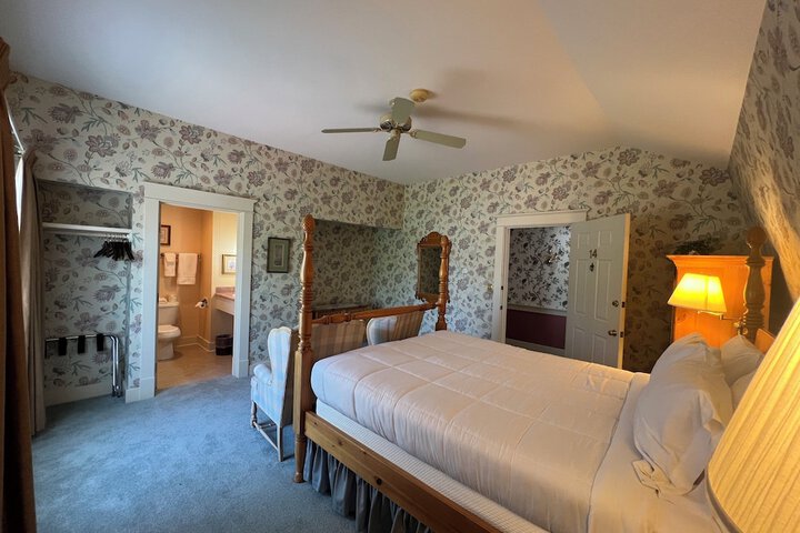 Strawtown Inn & Events