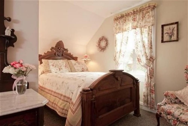 Room 44 of 62