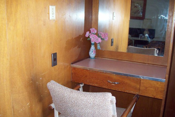 Room 5 of 40