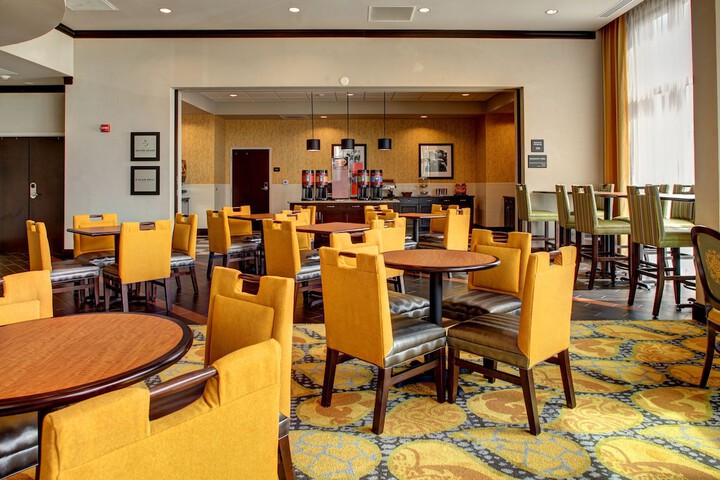 Hampton Inn & Suites Baton Rouge Downtown