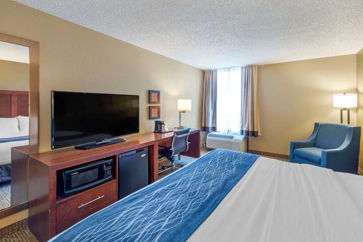 Room 9 of 30
