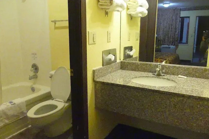 ALLSTATE INN SEYMOUR