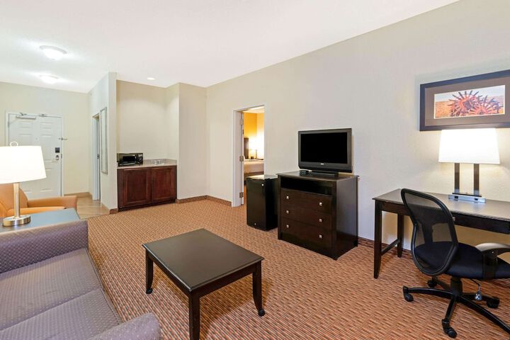 La Quinta Inn & Suites by Wyndham Stillwater-University Area