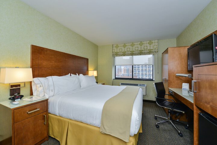 Room 11 of 29