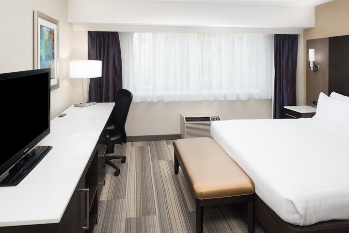 Room 35 of 52