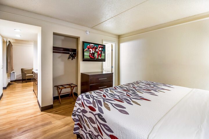 Room 10 of 30
