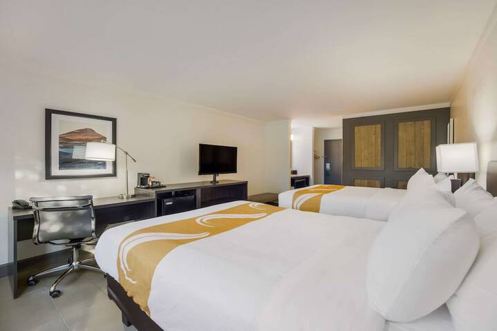 Room 14 of 36