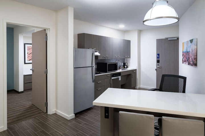 Hyatt House Tempe / Phoenix/University