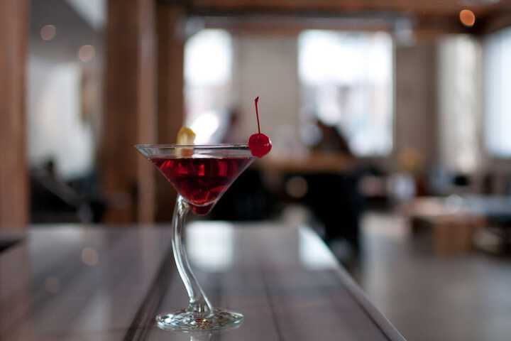 Lounge 50 of 54