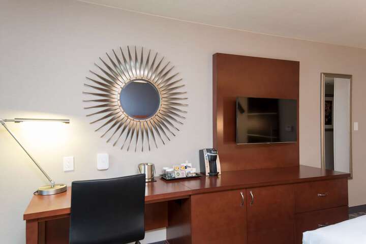 DoubleTree by Hilton Schenectady Downtown