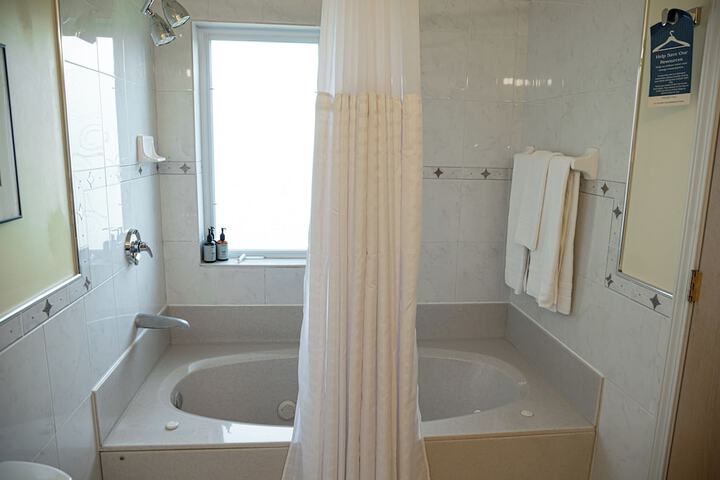 La Tourelle Inn & Spa