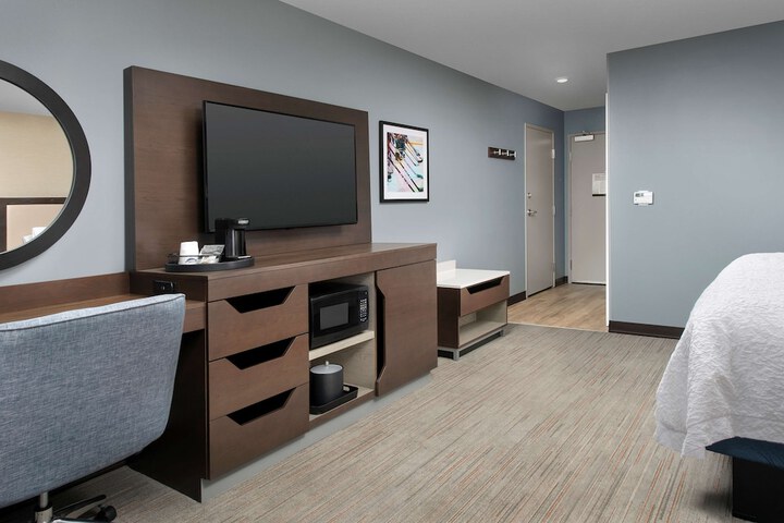 Room 18 of 36