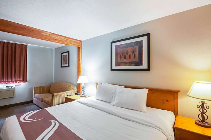 Room 17 of 26