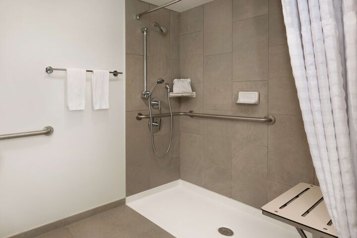 Room 35 of 48