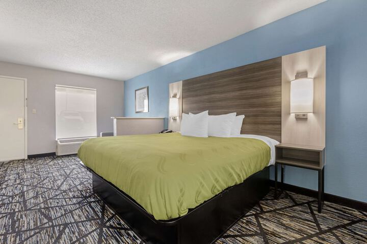 Room 21 of 43