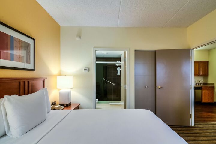 Room 42 of 82