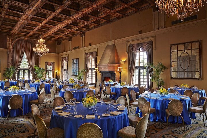 Ballroom/Hall 76 of 102