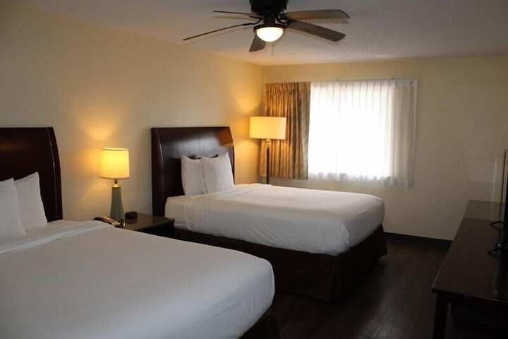 Executive Inn & Suites