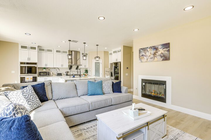 Mtn-view Gem w / Private Yard: Luxe Beaumont Home