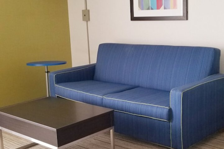 Holiday Inn Express & Suites Troy by IHG