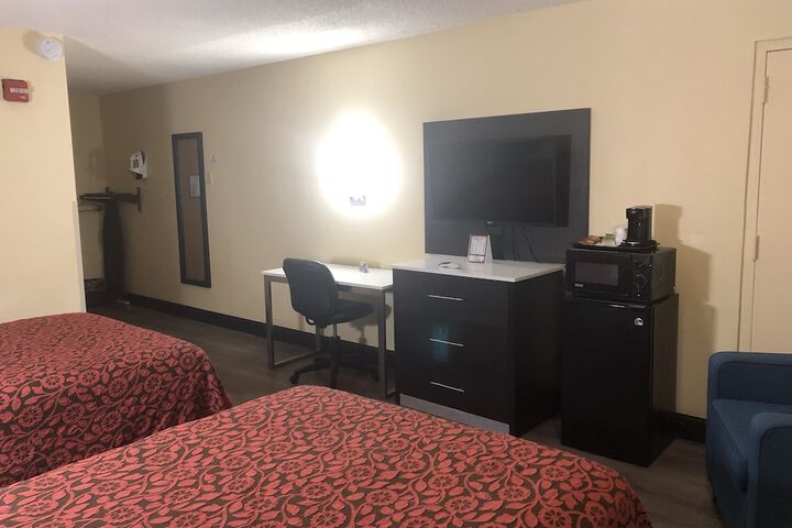 Room 10 of 24