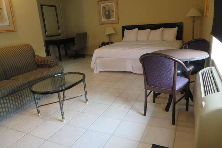 Room 29 of 34